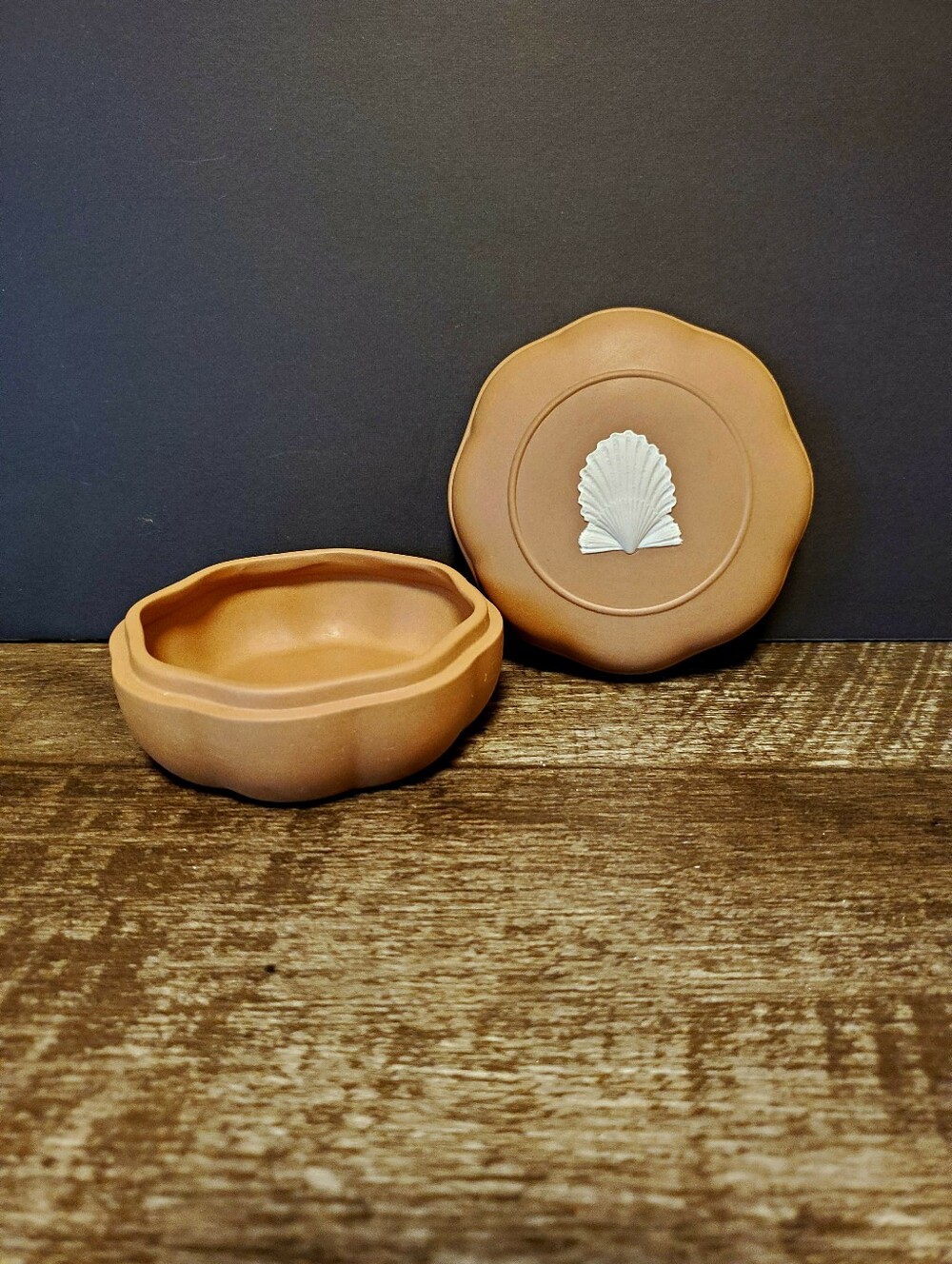 Wedgwood Taupe Jasperware Scalloped Edge Lidded Trinket Dish White Shell Accent
